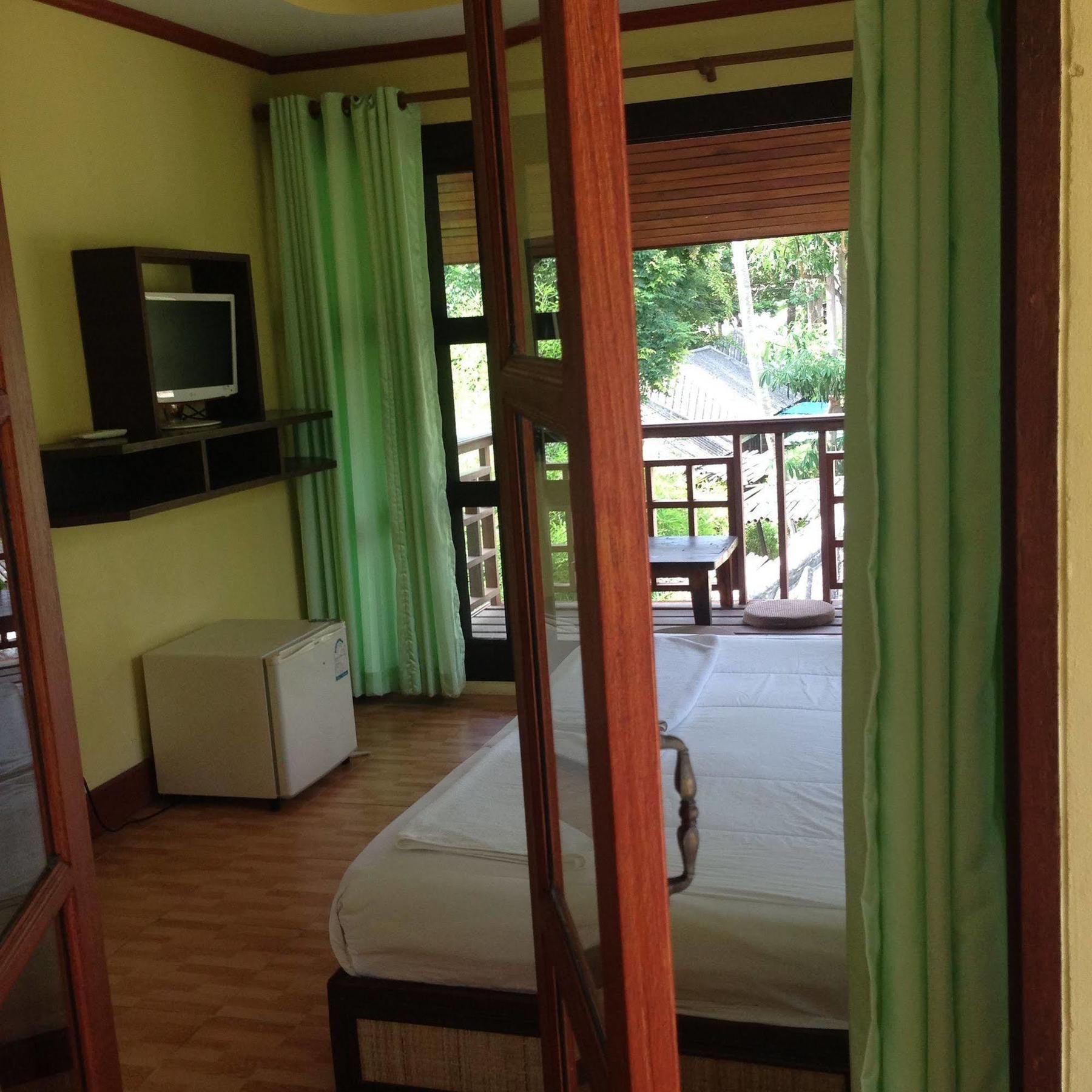 Hut Sun Bungalow Хаад Сон Экстерьер фото